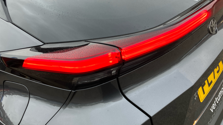 Toyota C-HR 2.0 PHEV Design 5dr CVT Hatchback